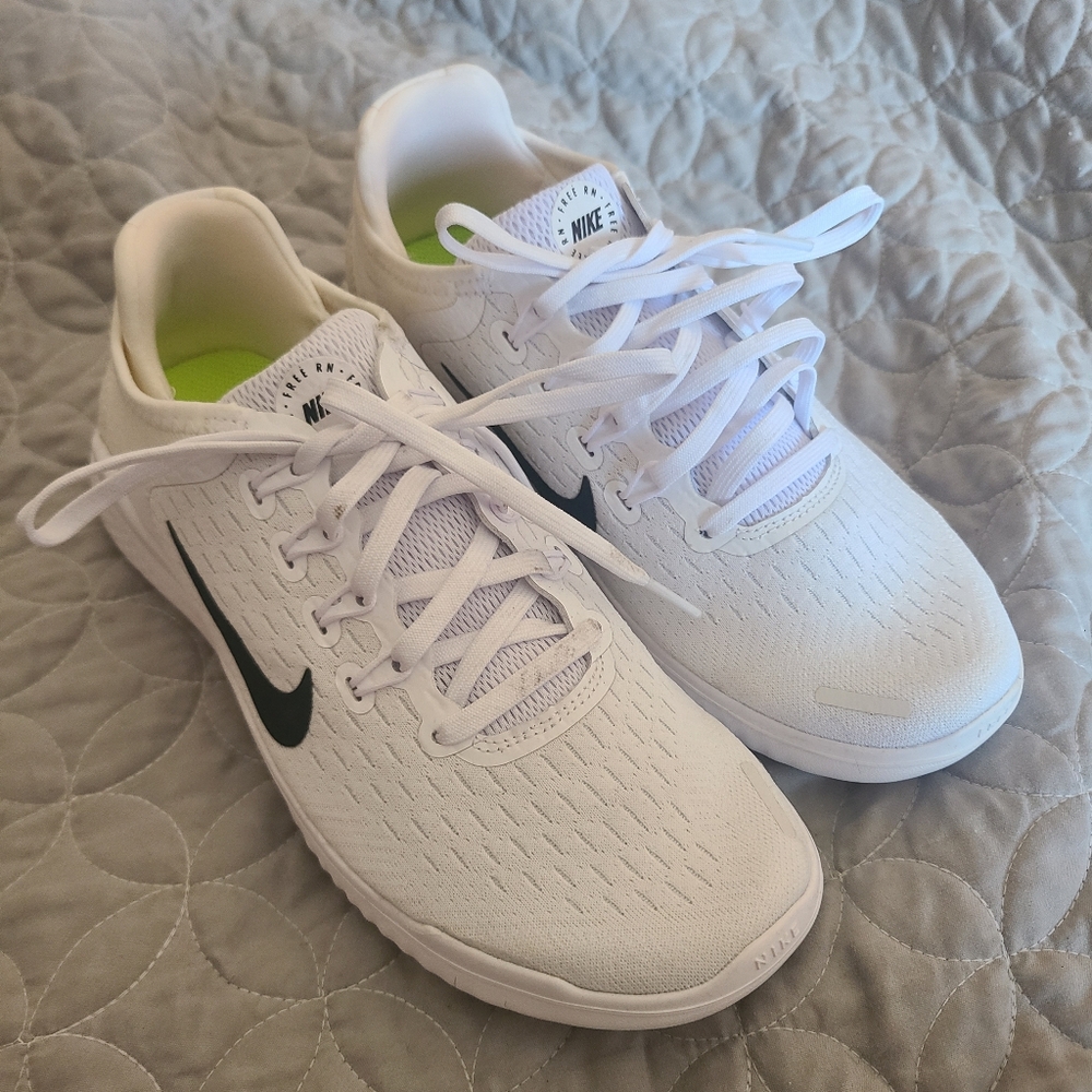 Nike White Free Rn Shoes